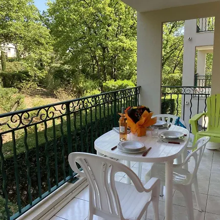 Apartamento 2p Calme Avec Piscine, Terrasse Et Parking - - Fr-1-226a-78 Fréjus